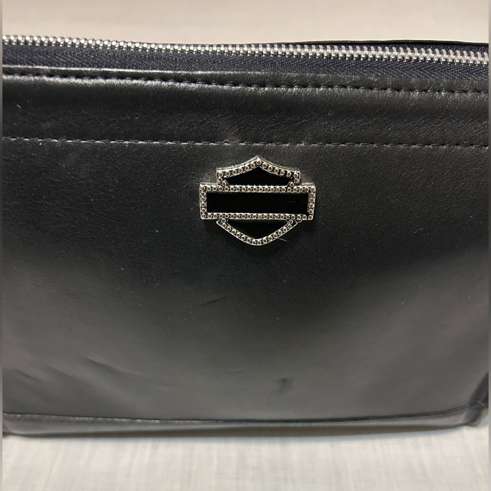 Harley Davidson Elegant Black Leather Shoulder Bag - Picture 4 of 15
